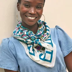 Foulard en voile de coton, imprimé fleurs