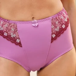 Gainette microfibre tulle brodé Caminata