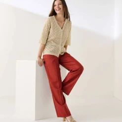Gilet boutonné en maille ajourée