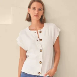 Gilet boutonné, sans manches