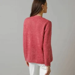 Gilet en maille poilue, détail de macramé
