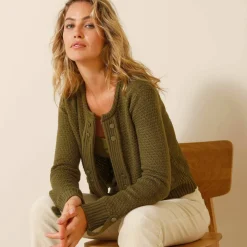 Gilet maille fantaisie boutons dorés vieillis