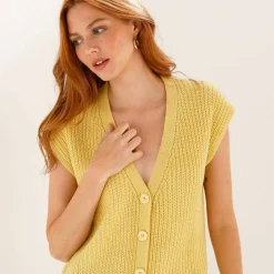Gilet sans manches boutonné