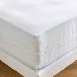 Housse de matelas intégrale zippée traitement Passerelle®.