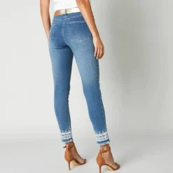 Jean 7/8 fuselé brodé