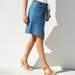 Jupe en jean léger, ceinture à nouer