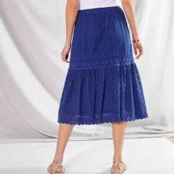 Jupe mi-longue, dentelle et macramé