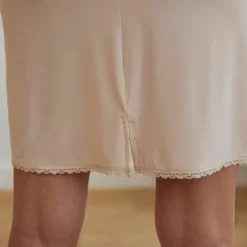 Jupon microfibre et dentelle
