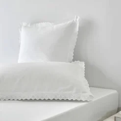 Linge de lit blanc brodé Colombine®