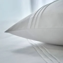 Linge de lit blanc plis plats Colombine®