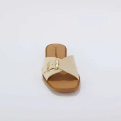 Mules à boucle côté