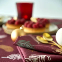Nappe imprimée feuillage doré