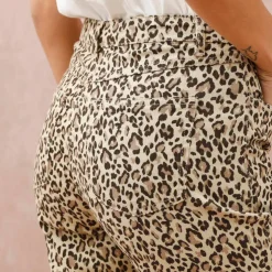 Pantalon coupe droite imprimé léopard