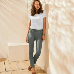 Pantalon droit, Spécial Petites