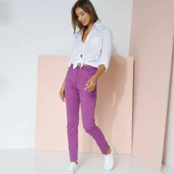 Pantalon fuselé couleur