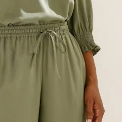 Pantalon 7/8 fuselé uni