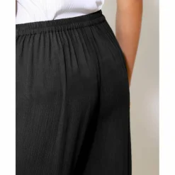 Pantalon large droit, crépon fluide