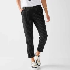Pantalon 7/8ème fuselé rayé