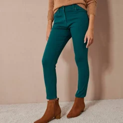 Pantalon 7/8ème fuselé stretch uni