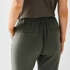 Pantalon 7/8ème fuselé uni
