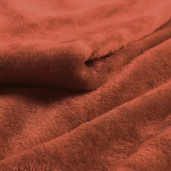 Plaid polaire, toucher peluche