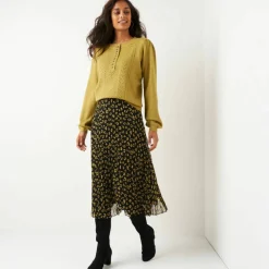 Pull ajouré col tunisien boutonné