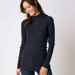 Pull col montant long, maille côtelée