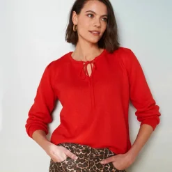 Pull col rond, détail à nouer