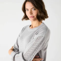 Pull col rond finitions écailles