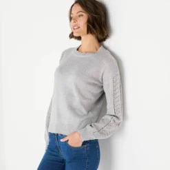 Pull col rond finitions écailles