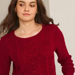 Pull col rond, maille torsadée