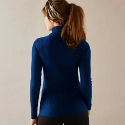 Pull col roulé, maille côtelée