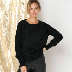 Pull dos dentelle, maille poilue