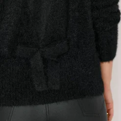 Pull dos dentelle, maille poilue