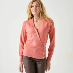 Pull effet cache-coeur boutons "bijou"