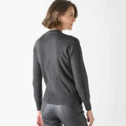 Pull effet cache-coeur boutons "bijou"