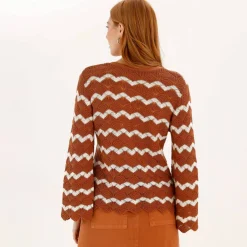 Pull fantaisie, manches pagodes