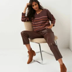 Pull loose rayé, col bateau