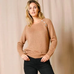 Pull épaule boutonnée bijoux