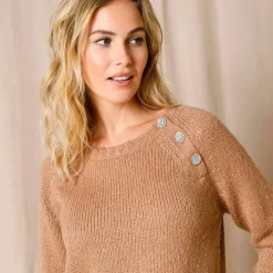 Pull épaule boutonnée bijoux