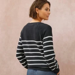 Pull rayé col tunisien boutonné