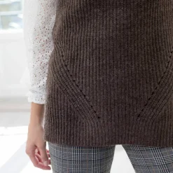 Pull tunique en côte sans manches, col montant zippé