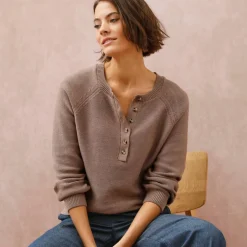Pull uni col tunisien boutonné