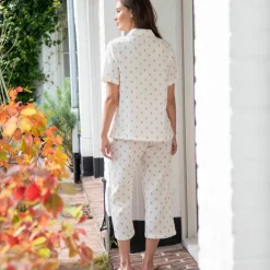 Pyjama court gaze de coton imprimé fleuri col tailleur