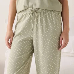 Pyjama court imprimé minimaliste avec bretelles froncées