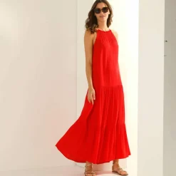 Robe aux fines bretelles, crépon fluide
