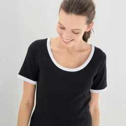 Robe courte bicolore, manches courtes