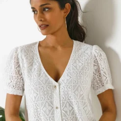 Robe courte boutonnée en dentelle, manches courtes