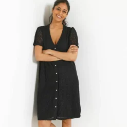 Robe courte boutonnée en dentelle, manches courtes