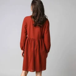 Robe courte brodée unie en coton